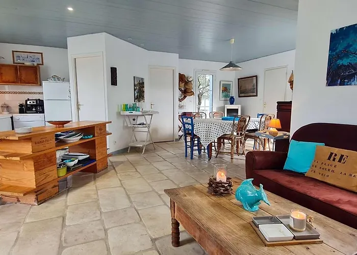 Charmante Avec Piscine La Couarde-sur-Mer