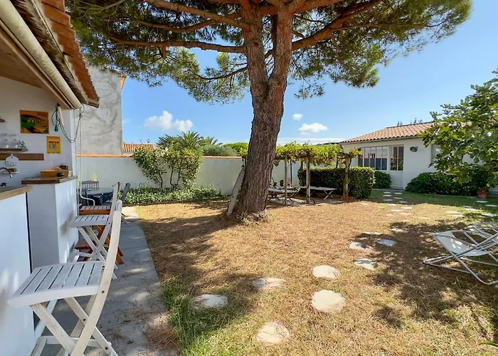 Charmante Avec Piscine La Couarde-sur-Mer